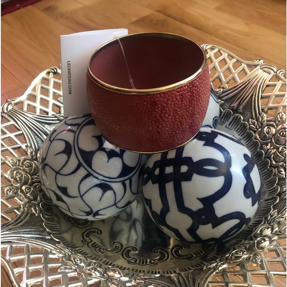 Enamel Coral Gold tone bangle.one size - Picture 2 of 8